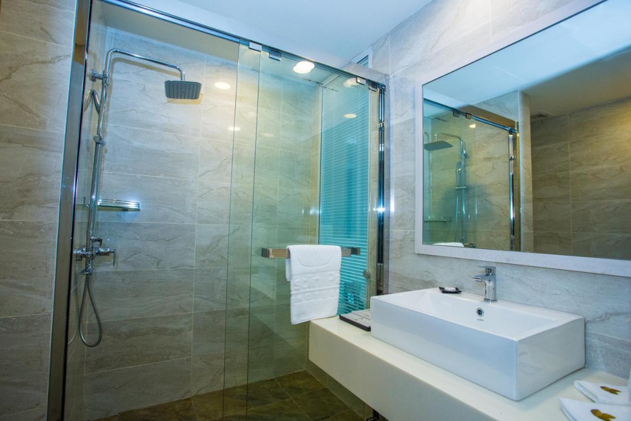 Austin Park Hotel Johor Bahru Bagian luar foto