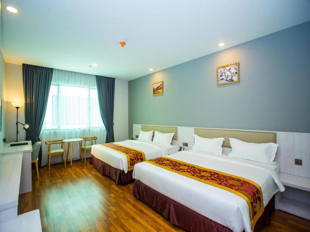 Austin Park Hotel Johor Bahru Bagian luar foto